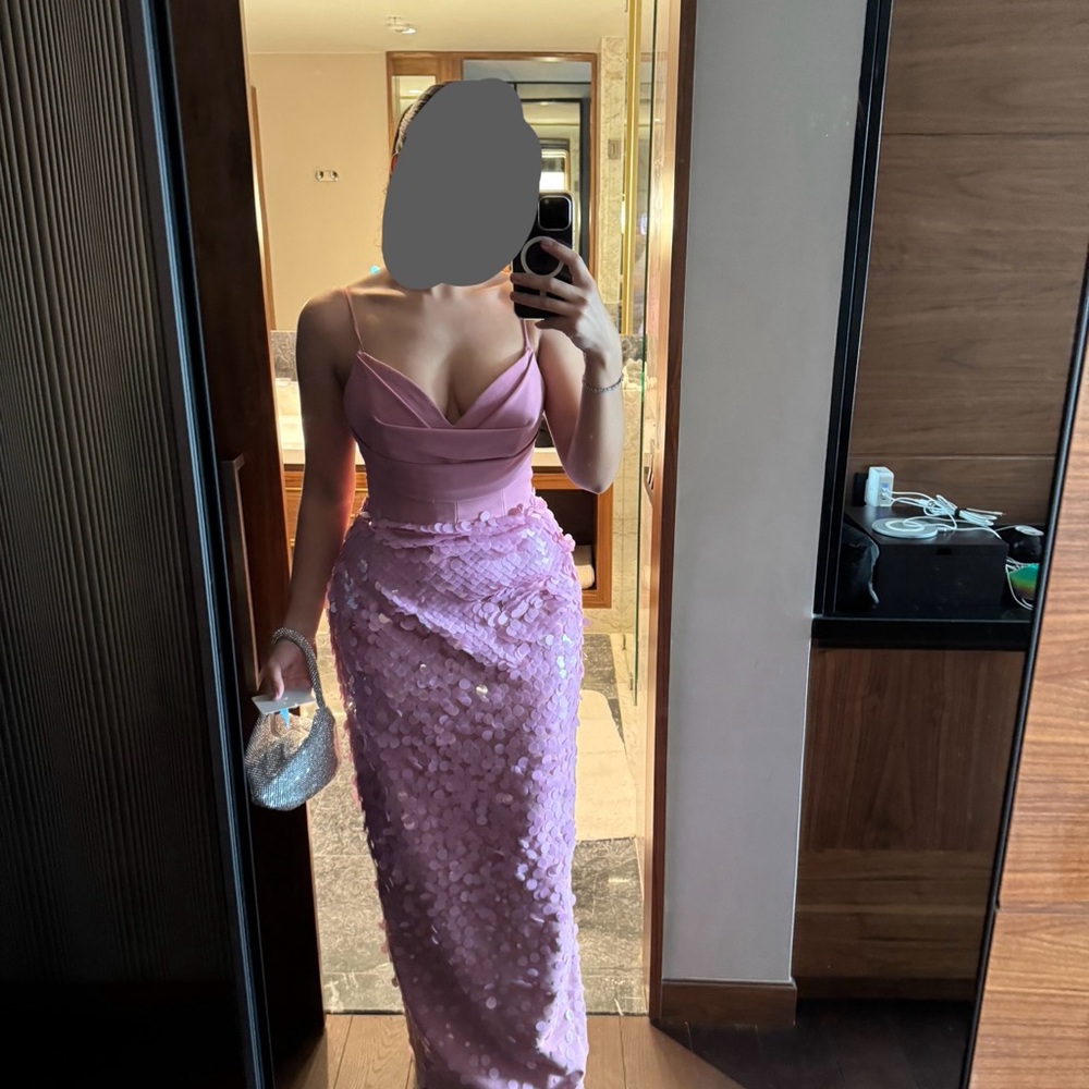 Custom made wedding pink dress. I’m size M